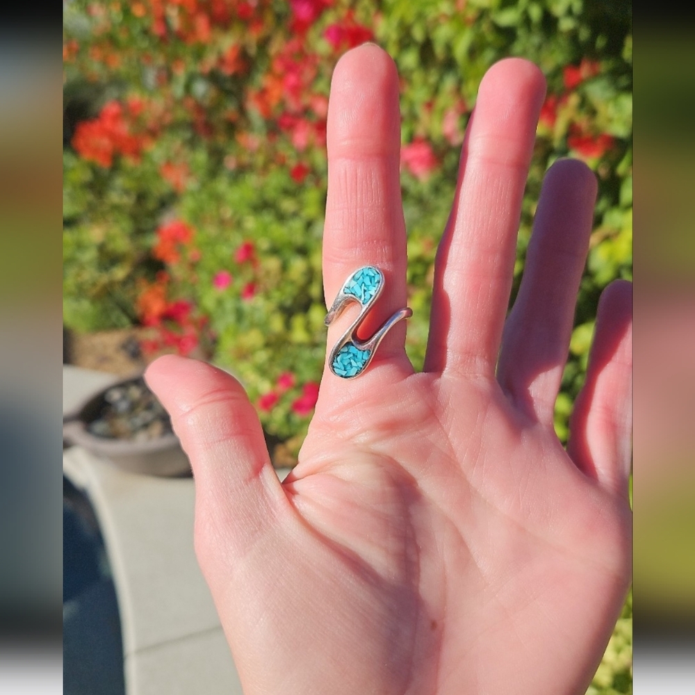 Vintage Sterling Silver Crushed Turquoise Ring